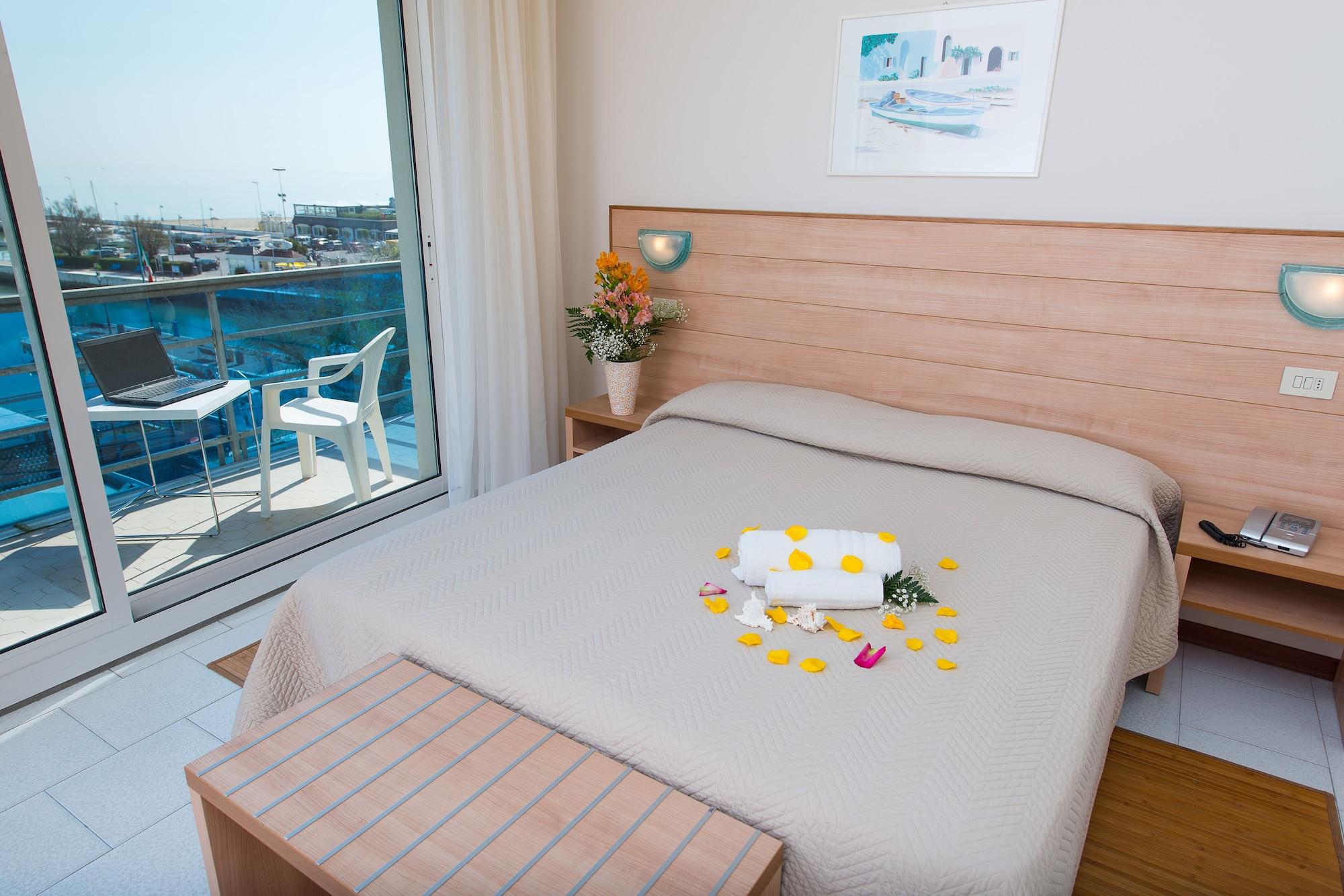 Hotel Giulietta Riccione Esterno foto