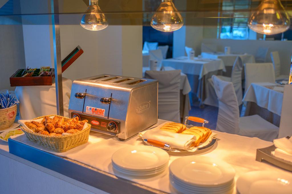 Hotel Giulietta Riccione Esterno foto