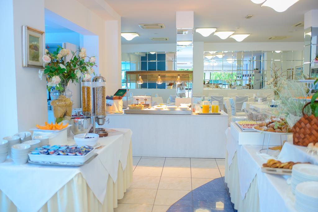 Hotel Giulietta Riccione Esterno foto