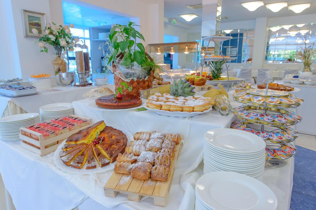 Hotel Giulietta Riccione Esterno foto