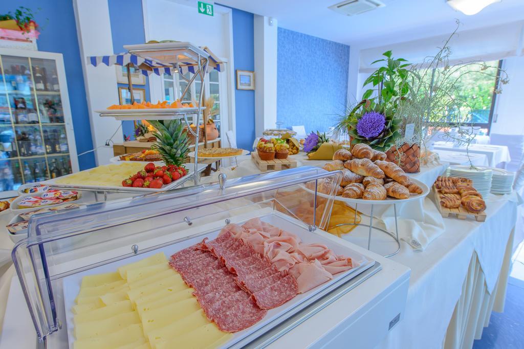 Hotel Giulietta Riccione Esterno foto