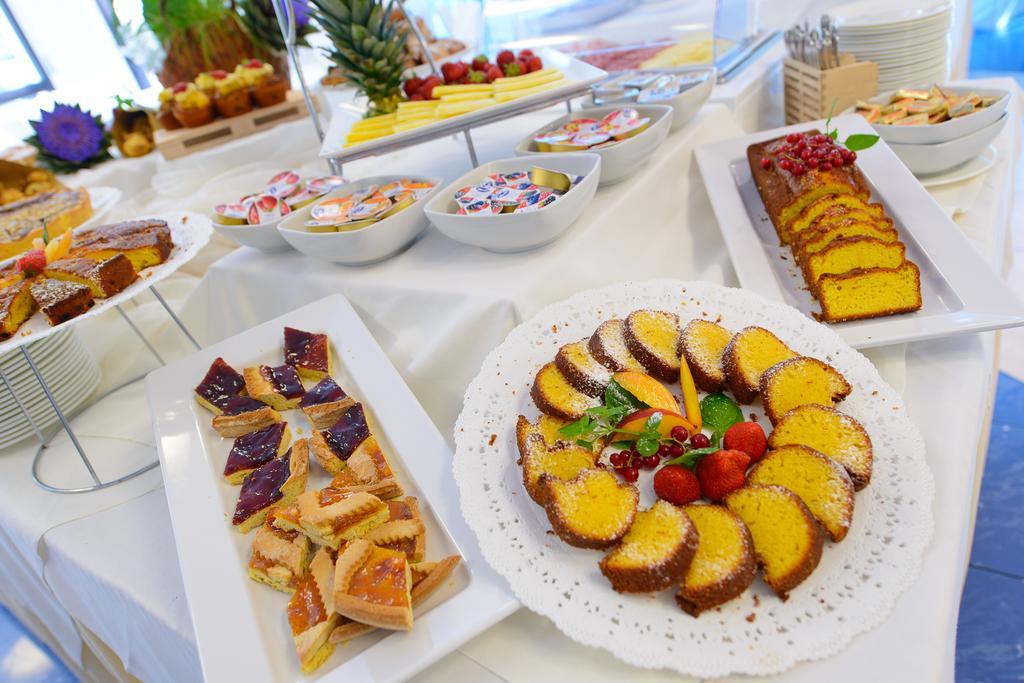 Hotel Giulietta Riccione Esterno foto