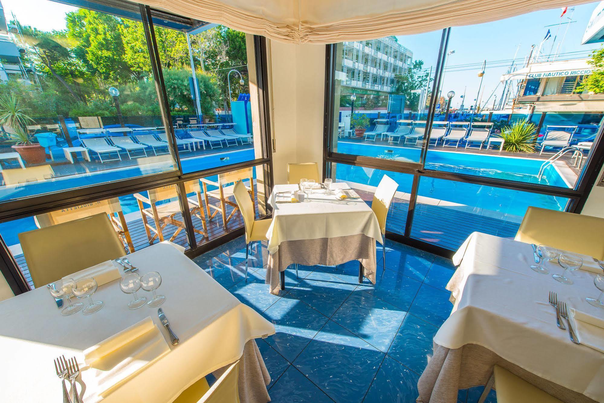 Hotel Giulietta Riccione Esterno foto