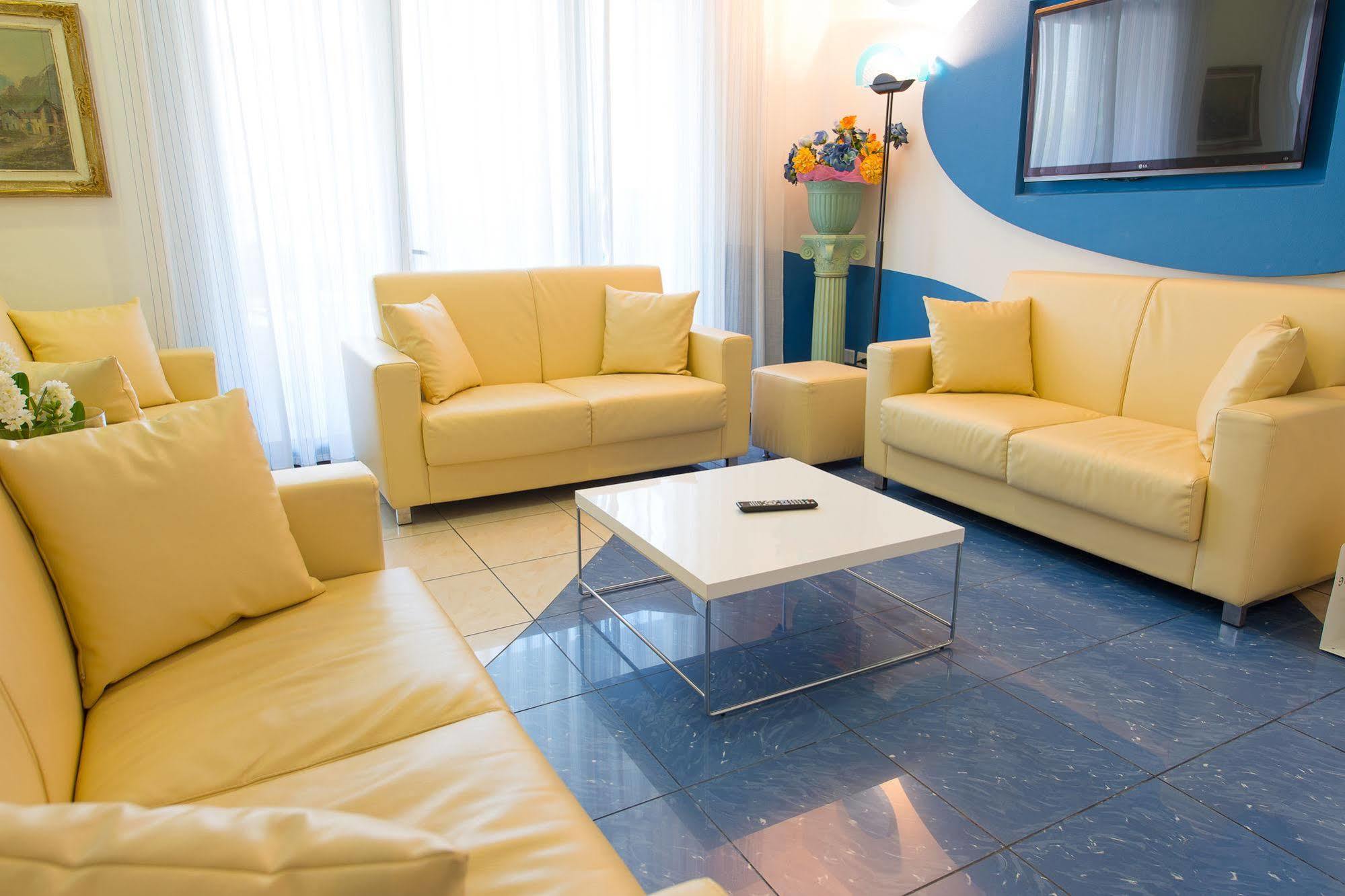 Hotel Giulietta Riccione Esterno foto
