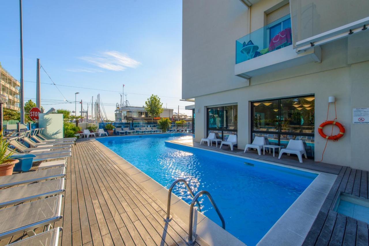 Hotel Giulietta Riccione Esterno foto